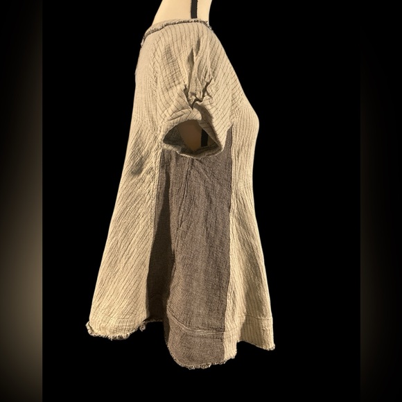 We The Free Light and Dark Gray Sunset City Top - Picture 6 of 10